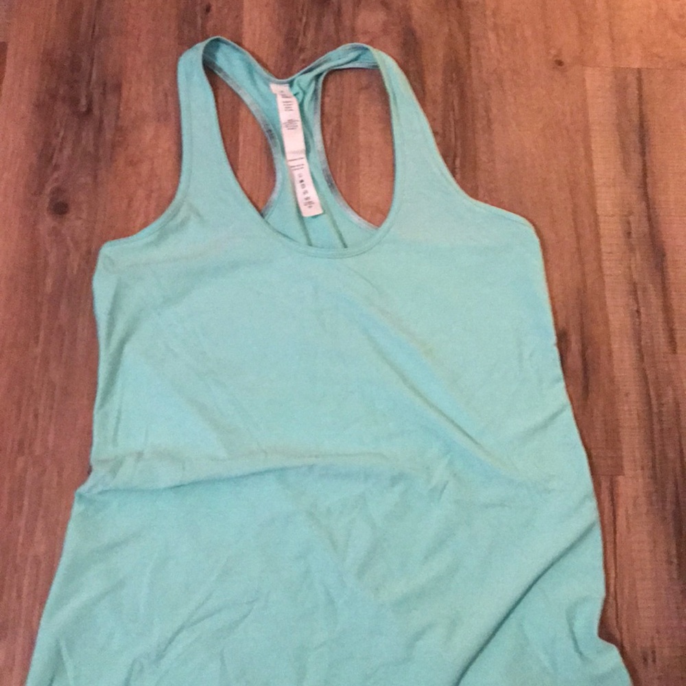 Lululemon tank